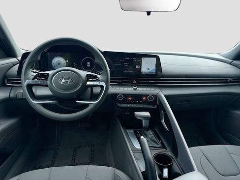 Used 2024 Hyundai Elantra SEL FWD image 22