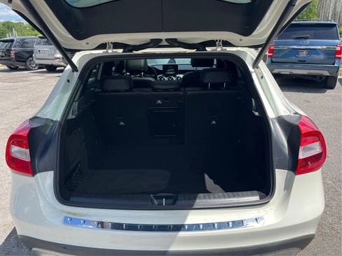 Used 2018 Mercedes-Benz GLA 250 4MATIC w/ Premium Package image 14