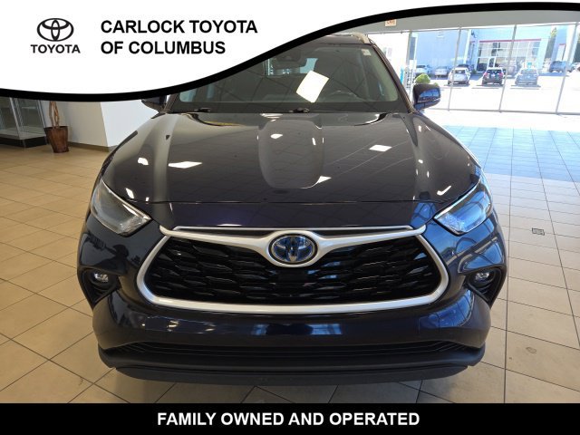 Used 2022 Toyota Highlander XLE AWD/4WD image 6