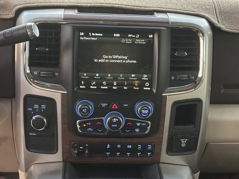 Used 2018 RAM 2500 Laramie w/ Convenience Group image 18