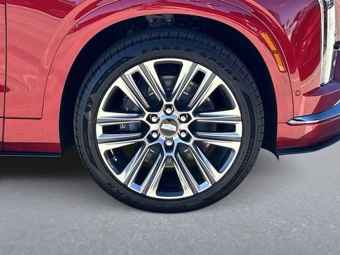 New 2026 Cadillac Vistiq Platinum AWD/4WD image 37