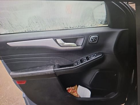 Used 2024 Ford Escape Platinum image 12