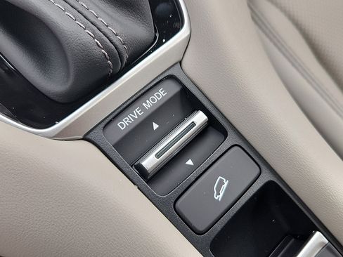 New 2027 Honda HR-V EX-L image 15