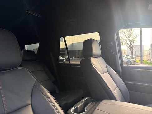 Used 2025 Chevrolet Tahoe RST image 10