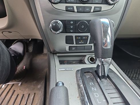 Used 2012 Ford Fusion SE FWD image 19