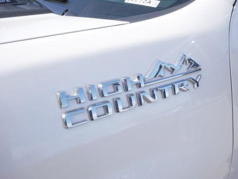 Used 2022 Chevrolet Silverado 3500 High Country w/ Z71 Off-Road Package AWD/4WD image 17