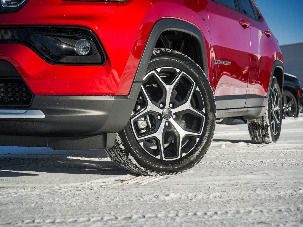 Used 2026 Jeep Compass Limited AWD/4WD image 6