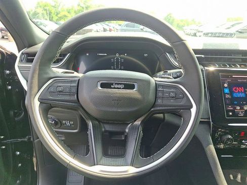 New 2025 Jeep Grand Cherokee L Altitude image 17