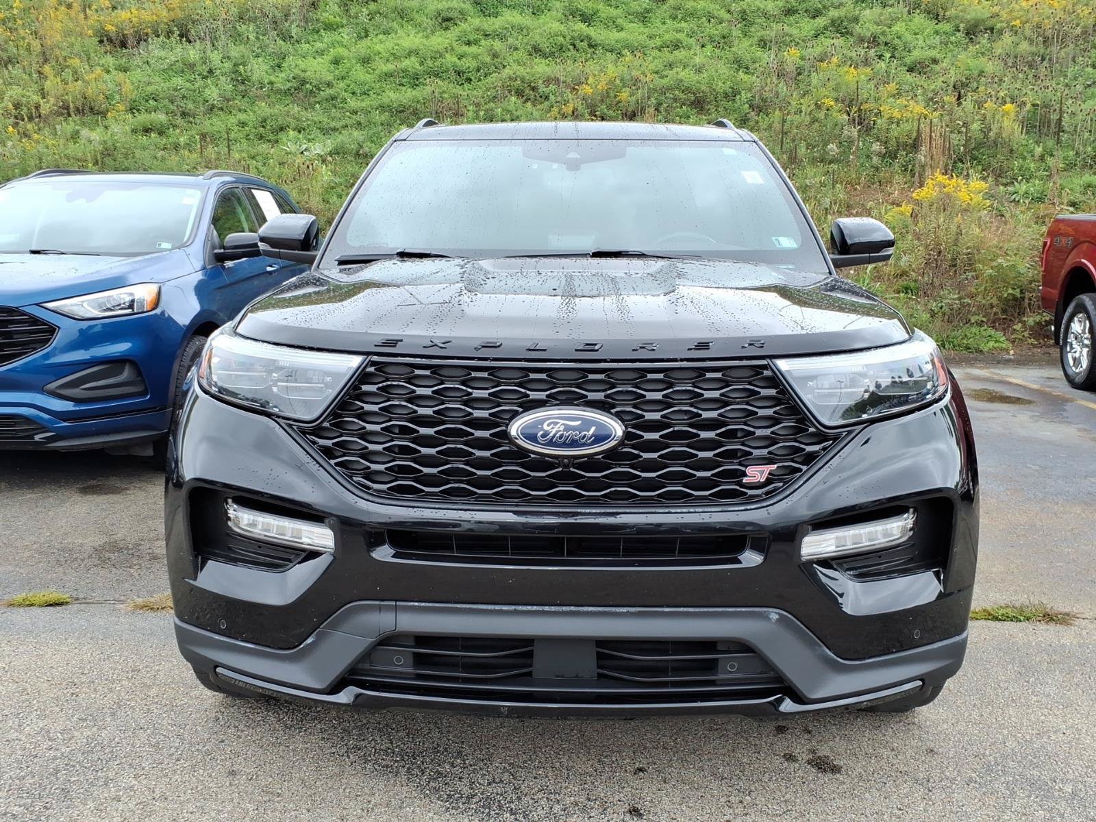 Certified 2023 Ford Explorer ST w/ Equipment Group 401A AWD/4WD image 2