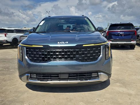 New 2026 Kia Carnival SX FWD image 3