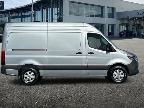 New 2025 Mercedes-Benz Sprinter 2500 image 3