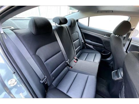 Used 2017 Hyundai Elantra Value Edition FWD image 27