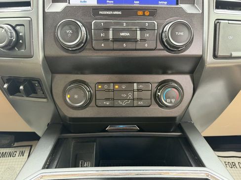 Used 2020 Ford F250 XLT image 26
