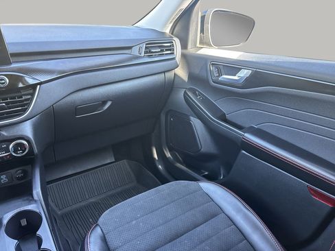 Used 2022 Ford Escape SEL w/ SEL Stealth AWD Package image 17