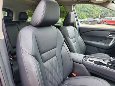 New 2026 Nissan Rogue Platinum w/ Platinum Premium Package image 17