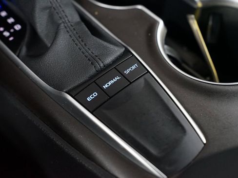 Used 2023 Toyota Camry LE image 21