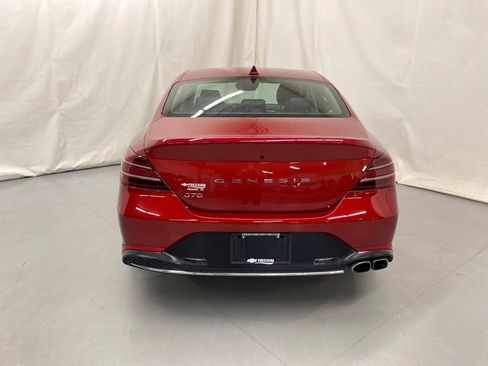 Used 2022 Genesis G70 2.0T image 7