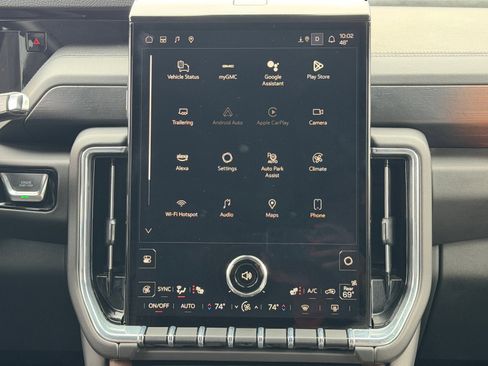 Used 2025 GMC Yukon Denali image 22