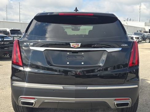 Used 2025 Cadillac XT5 Premium Luxury w/ Technology Package FWD image 4