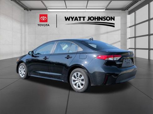 Certified 2025 Toyota Corolla LE image 3