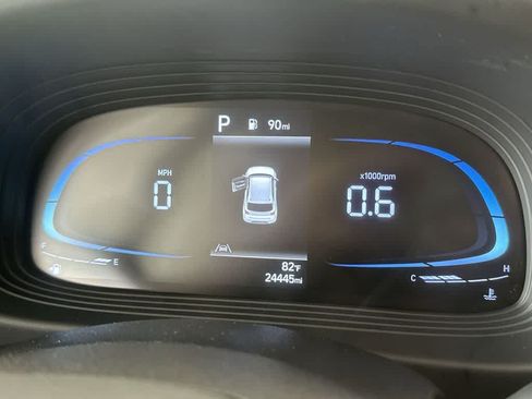Used 2023 Hyundai Venue Limited w/ Cargo Package FWD image 16