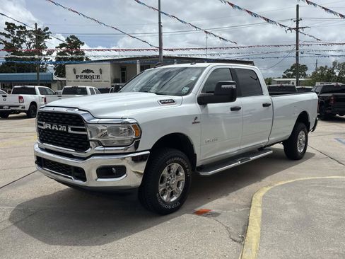 Used 2024 RAM 2500 Big Horn AWD/4WD image 3
