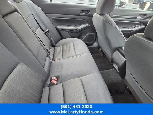Used 2025 Nissan Altima 2.5 SV FWD image 8