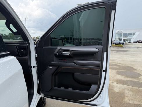 Used 2023 GMC Sierra 1500 AT4 w/ AT4 Premium Package AWD/4WD image 25