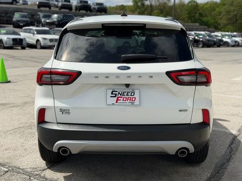 Used 2024 Ford Escape SE FWD image 6