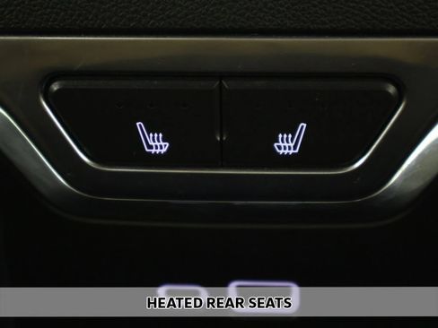 Used 2022 Chevrolet Silverado 1500 High Country w/ High Country Premium Package AWD/4WD image 9