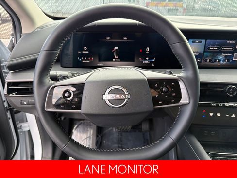 Certified 2025 Nissan Murano SV image 11