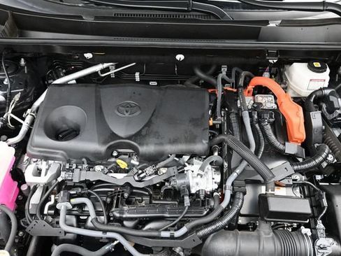 Used 2022 Toyota RAV4 Limited AWD/4WD image 19