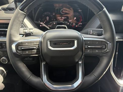 Used 2026 GMC Yukon Denali w/ Denali Reserve Package AWD/4WD image 7