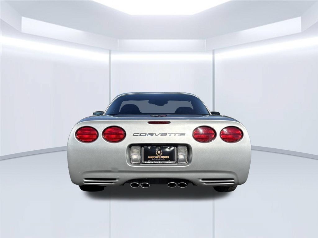 Used 2001 Chevrolet Corvette Coupe w/ Preferred Equipment Group2 RWD image 5