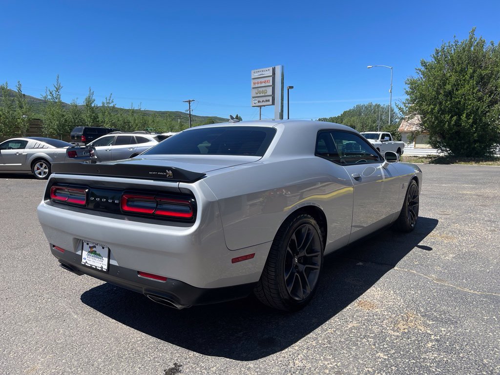 Used 2021 Dodge Challenger R/T Scat Pack RWD image 9