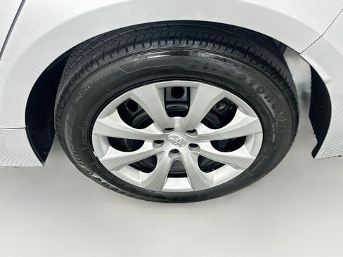 Used 2024 Toyota Corolla LE FWD image 11