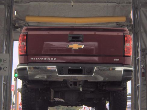 Used 2017 Chevrolet Silverado 2500 LTZ w/ Z71 Package, Off-Road AWD/4WD image 7