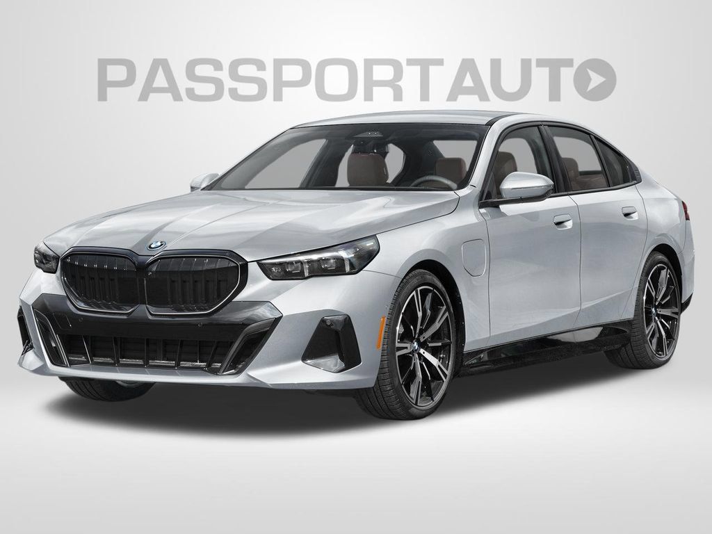 New 2027 BMW 550e xDrive AWD/4WD image 1
