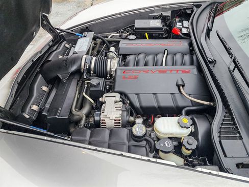 Used 2006 Chevrolet Corvette Convertible w/ Preferred Equipment Group image 28