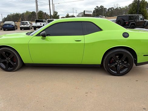 Used 2015 Dodge Challenger R/T w/ Quick Order Package 22B R/T image 11