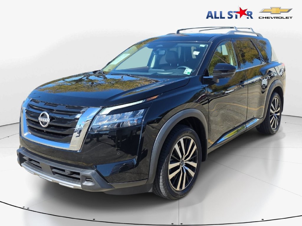 Used 2023 Nissan Pathfinder Platinum w/ Cargo Package FWD image 8