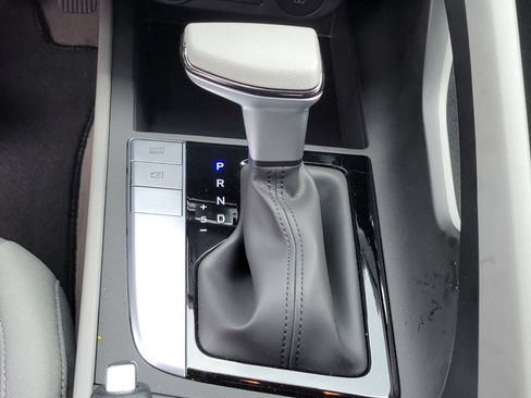 New 2026 Hyundai Elantra SE FWD image 23