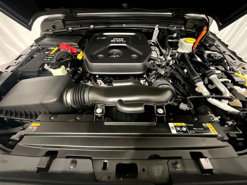 Used 2023 Jeep Wrangler Sahara w/ Cold Weather Group image 30