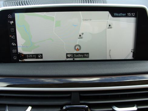 Used 2017 BMW 750i xDrive image 14