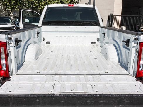 Used 2023 Ford F250 XL w/ XL Chrome Package image 31