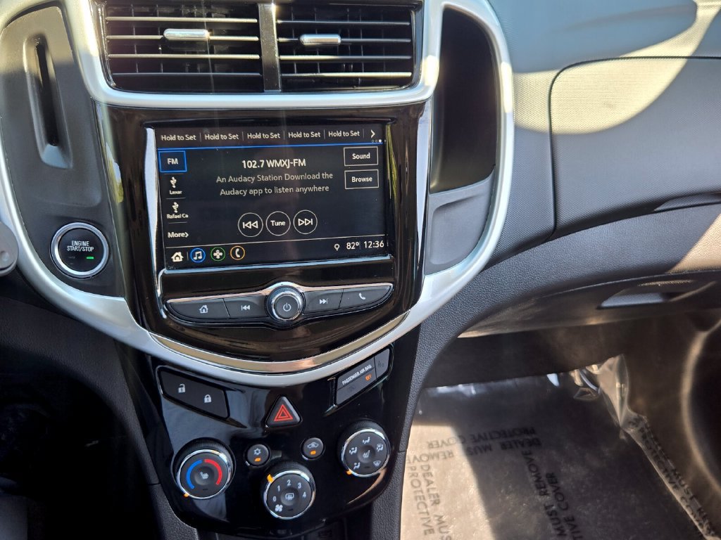 Used 2018 Chevrolet Sonic LT w/ Convenience Package FWD image 19