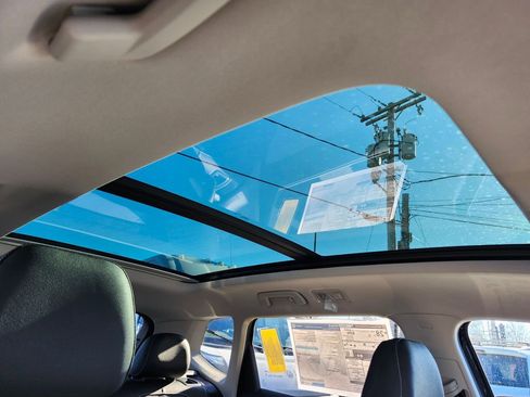 New 2026 Volkswagen Taos SE image 19