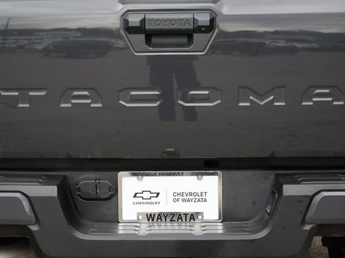 Used 2024 Toyota Tacoma SR5 AWD/4WD image 8