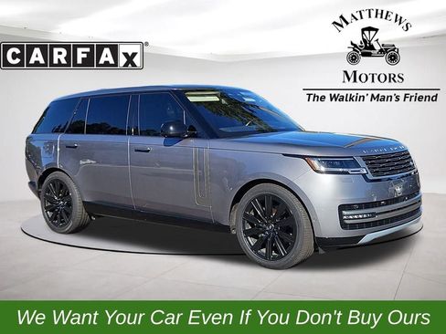 Used 2023 Land Rover Range Rover Long Wheelbase SE image 1