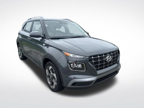 Used 2025 Hyundai Venue SEL FWD image 12